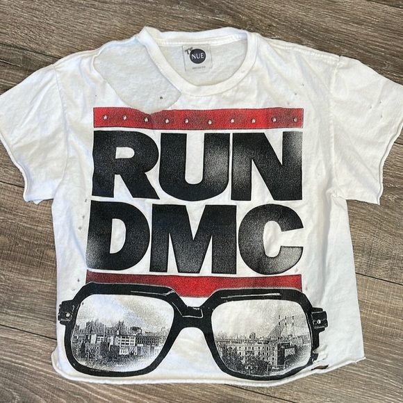 RUN DMC Cutoff Distressed Cropped Tee - Picture 1 of 2